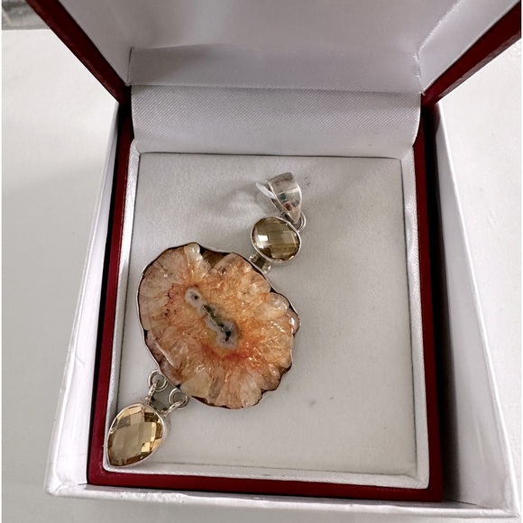 925 Silver Unique Fancy Pendant - Picture 1 of 7